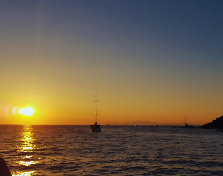 SANTORINI SUNSET SAILING TOUR
